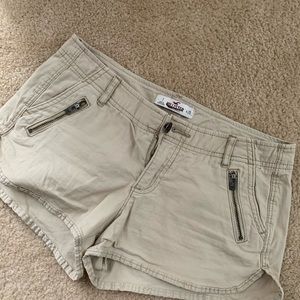 Hollister light khaki shorts